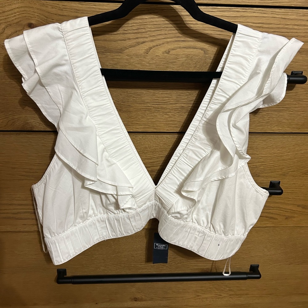 Abercrombie & Fitch White Ruffled Blouse